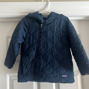 Patagonia boys, winter jacket, fleece lined with hood GUC